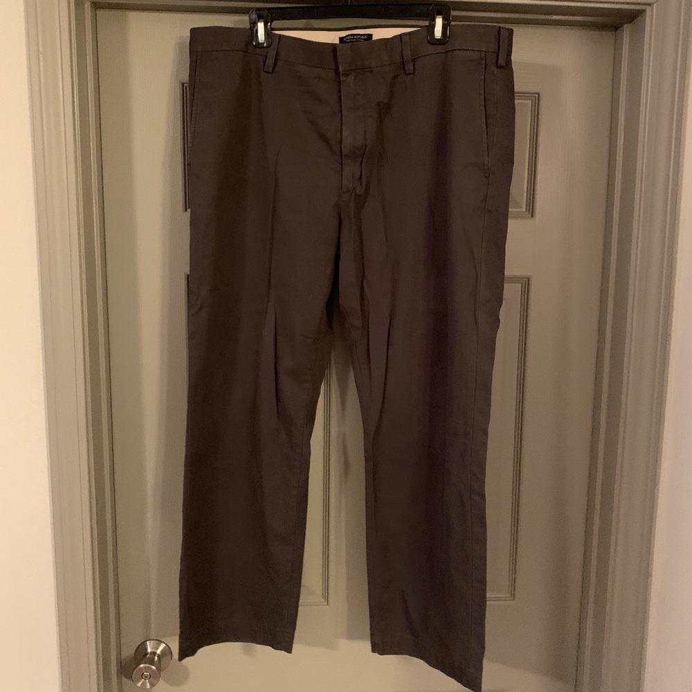 Men’s banana republic dark gray chino pants